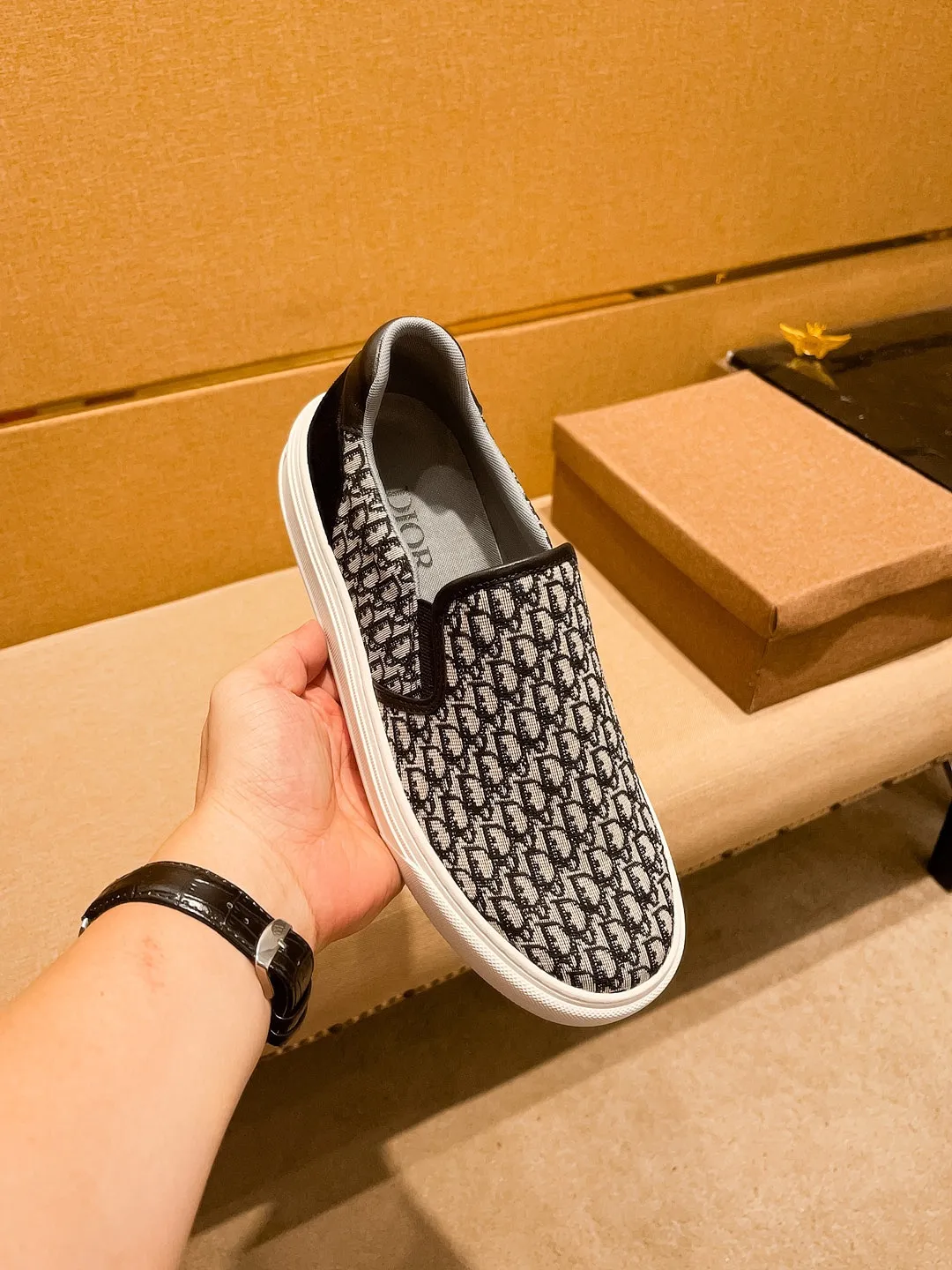 Men's shoes 💰 380💰👍【Dior】🔥🔝High-end brand of men's shoes official website 1:1 latest masterpiece: the upper is made of Italian official website original special technical cloth fabric 🔥original comfortable and breathable lining➕original designated non-slip outsole🔥making walking more convenient and comfortable! An exclusive new model, a stunning work, a beautiful 1:1 replica [color] compared to the official quality! Create a fashionable personality to set off your uniqueness! A must-have for trendy men! 🔥, sizes: 38-44. color:.     Multiple colors available🔥